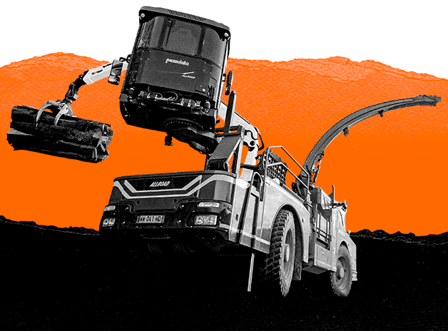 Self-propelled chipper