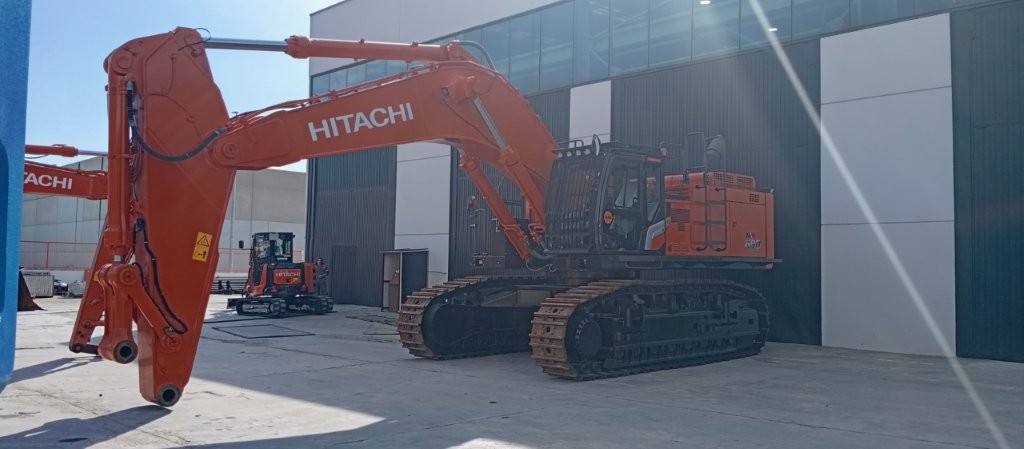 HITACHI ZX690LCH-7